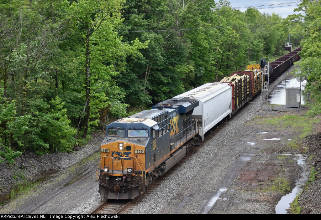 CSX 839